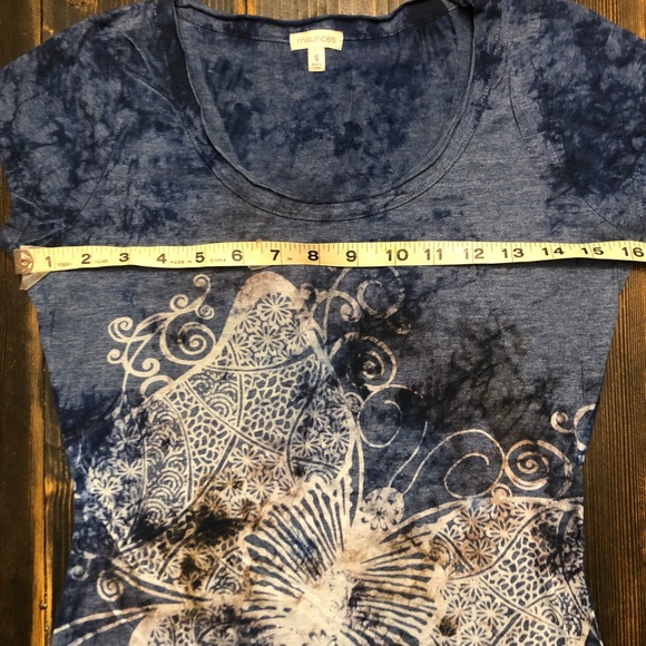 NWOT Maurice's BLUE color swirl Tshirt with Butterfly design SZ Small - Picture 4 of 5